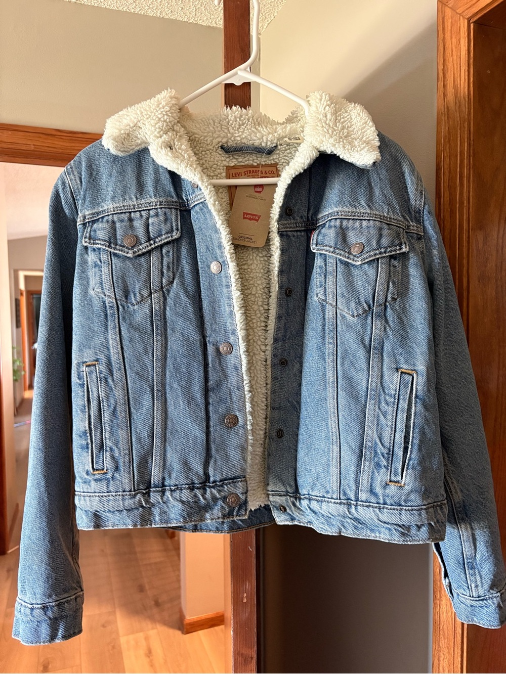 Levi's Light Blue Denim Jacket with White Sherpa Lining